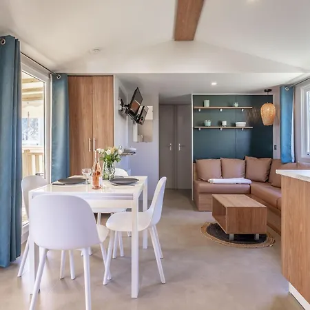 Chez Christian Et Sophie Holiday home *